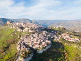 Gerace, borgo di 2.967 abitanti in provincia di Reggio Calabria.